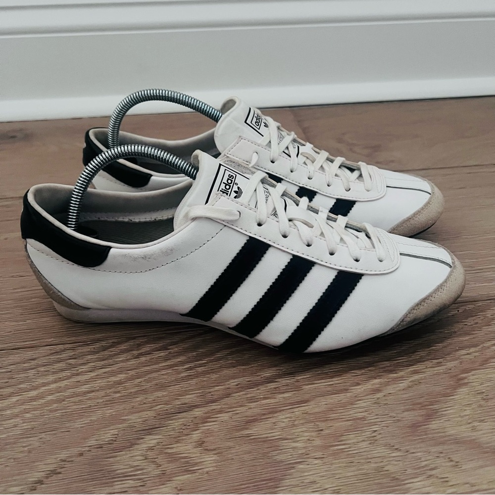 Adidas Aditrack Retro Look Sneaker Women’s Size 9  PYV 702001 Shoe Sneaker